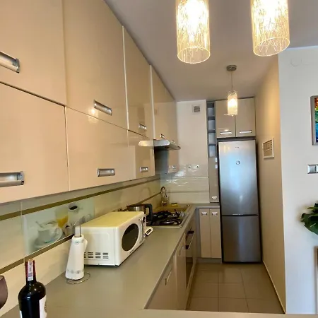 Boulevard Apartment *